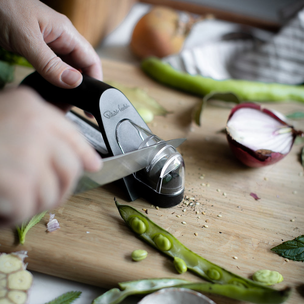 Signature Book Oak Chef's Set with Knife Sharpener